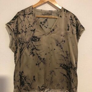 GO BY GO SILK Tan Black Boxy Short Sleeve Blouse